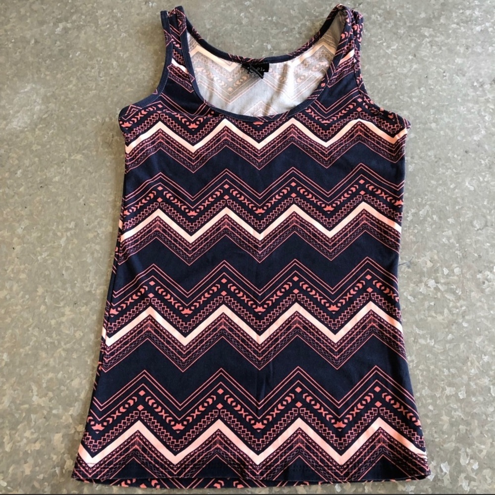 Blue & Pink Chevron Tank Top. M